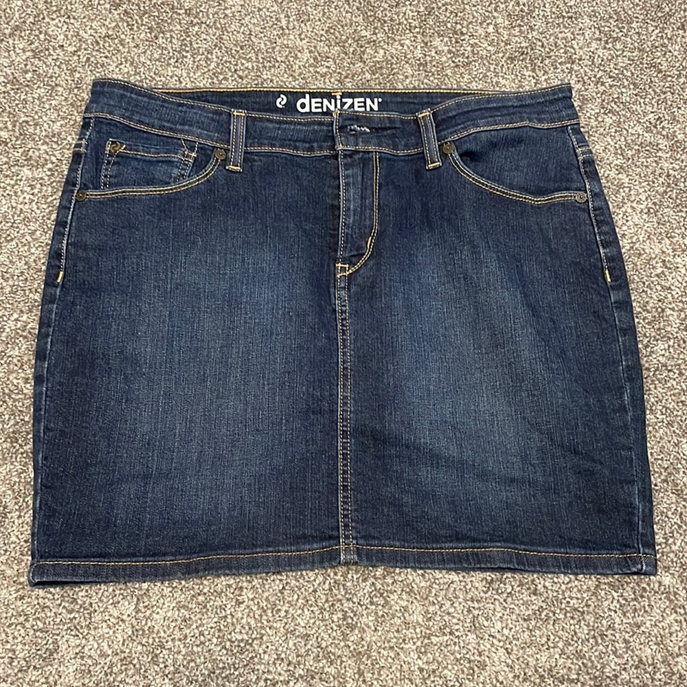 Denizen by Levi’s denim mini skirt - Sz 14